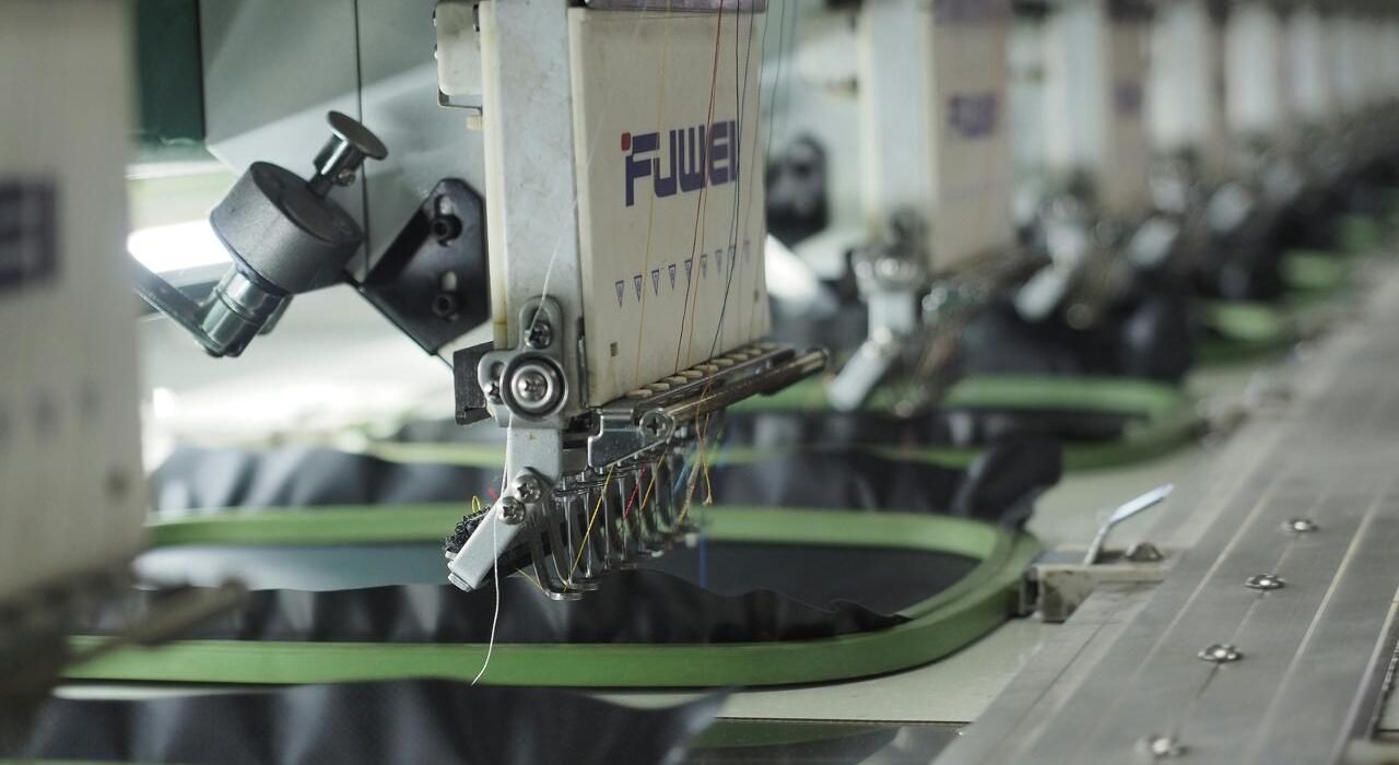 Embroidery vs. Screen Print: The Deathmatch.