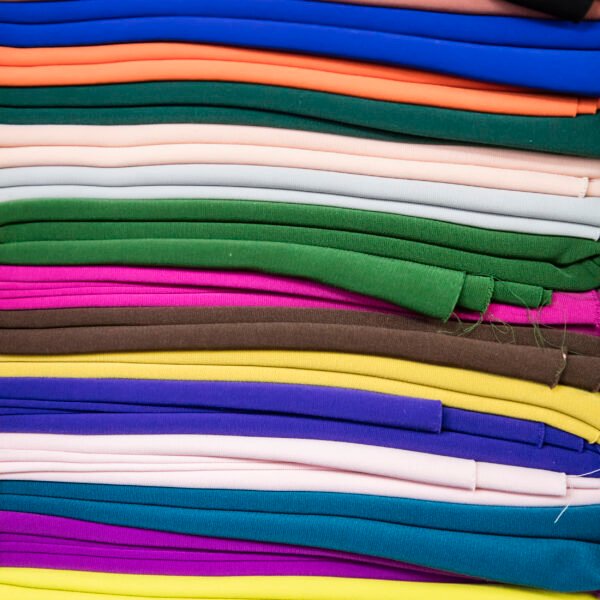 Bulk vs Small Orders in Apparel Printing: Merch Partners Focused