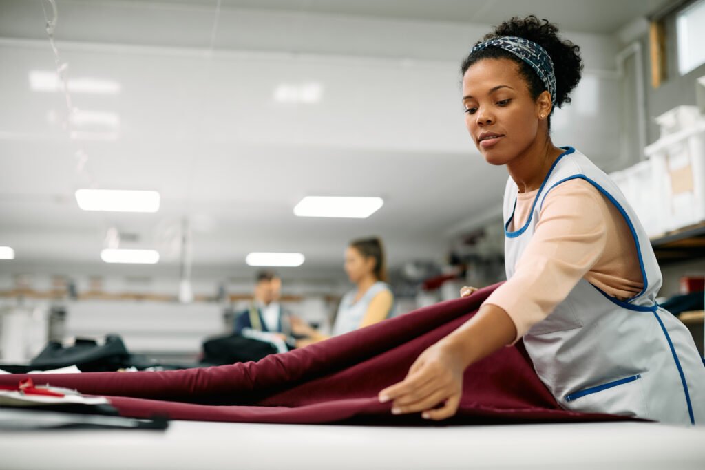 Choosing the Clothing Manufacturers & Suppliers