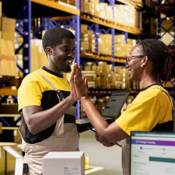 How Contract Decorators Handle Merch Orders From Start to Finish